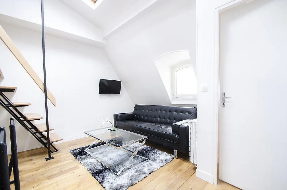 Luxury Apartment In Paris - Montorgueil * Париж